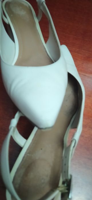 Продам босоніжки закриті, бренд Clarks