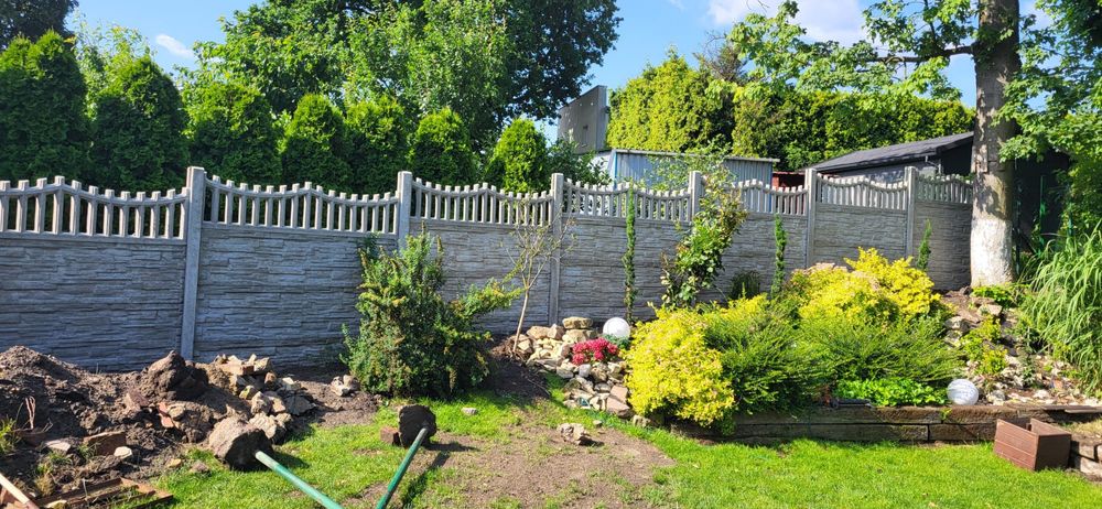 Stawiamy ogrodzenia oraz kładziemy kostke brukową