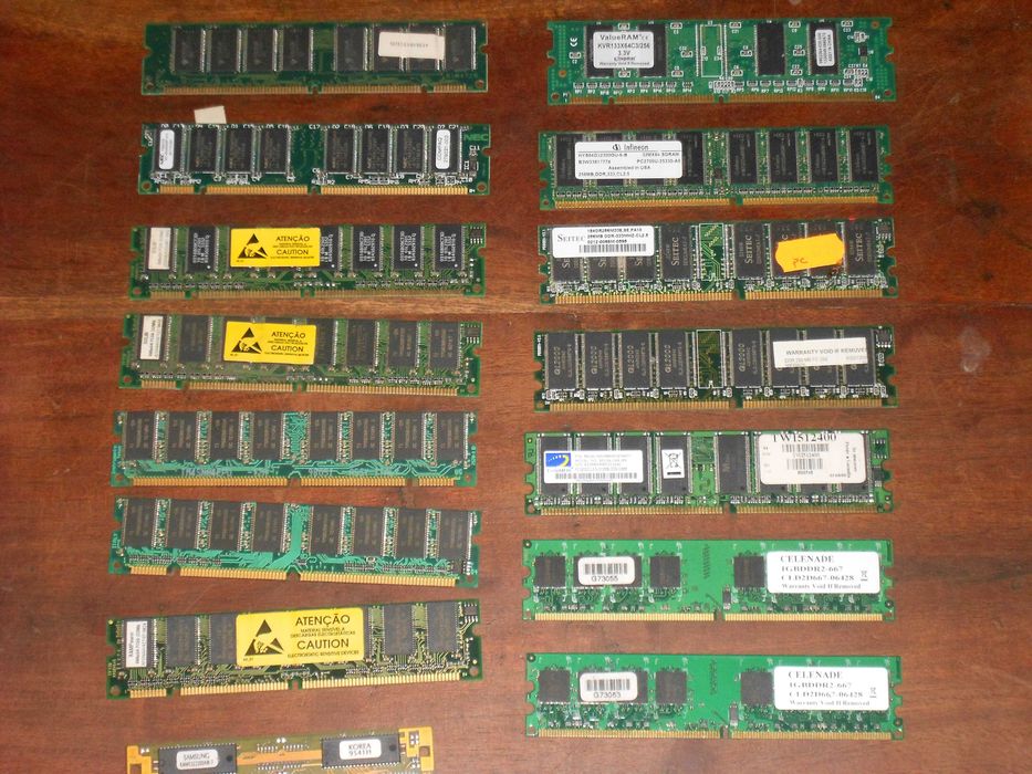 Memorias RAM antigas diversas EDO 72 pin PC66 PC133 DDR SD