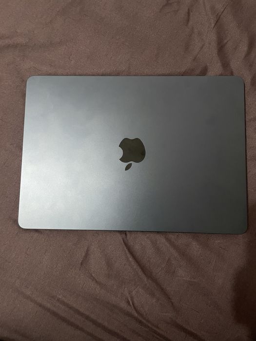 Macbook M4 Air 16GB/256gb SSD 13”