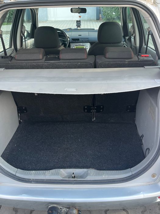Mazda 21.4 benzyna 2004 r