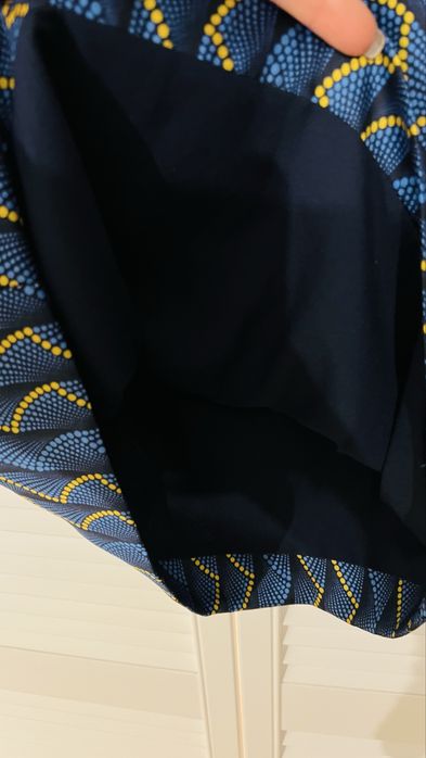 Sukienka mini elegancka marszczona wzory poduszki ramionarozm M Vicolo