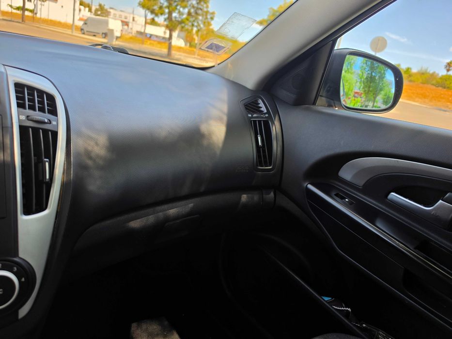 Kia Cee'd 1.6 CRDi 2011 - Excelente Estado / Nacional