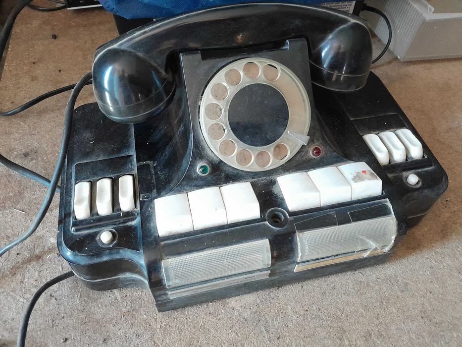 Шостиканальний ретро телефон