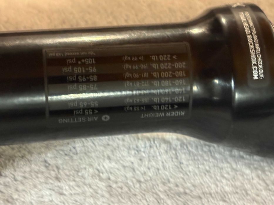 Rock Shox Yari RC motion control