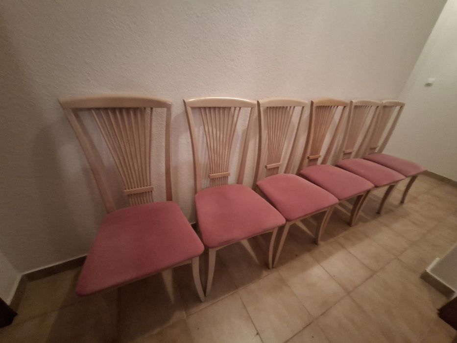 Conjunto de 6 cadeiras de Jantar - clássicas e super resistentes.