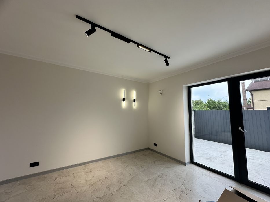 Продається сучасний дуплекс