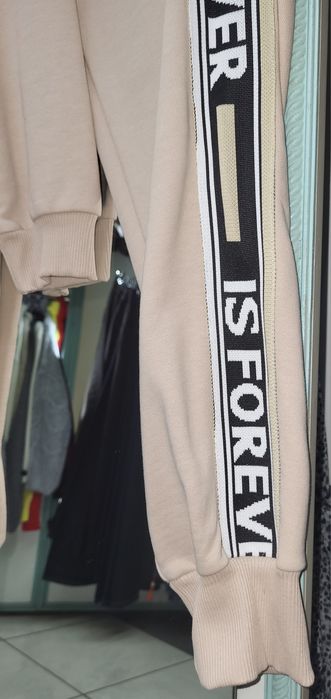 Женский прогулочный костюм.  RAW.