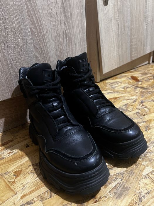 Жіночі ботинки Estro в хорошому стані 40 розмір