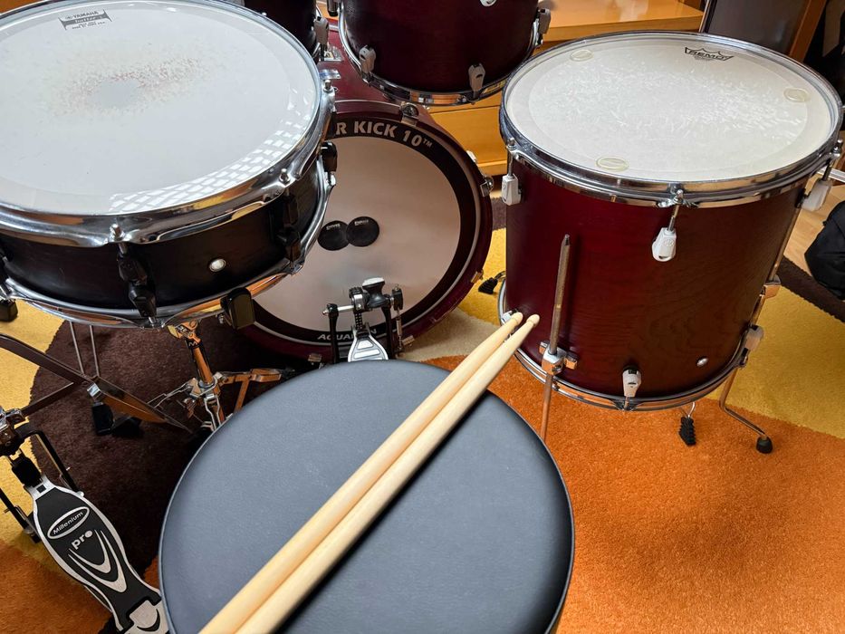 Bateria COMPLETA! Yamaha Stage Custom + Peles profissionais + Pratos