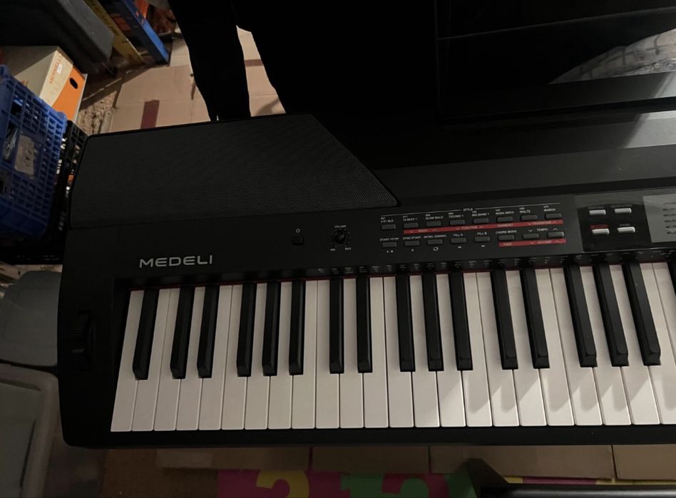Piano eletrico MEDELI SP-4200