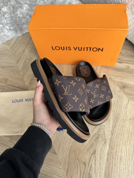 Louis Vuitton klapki rozmiar 37 Warszawa Wola • OLX.pl