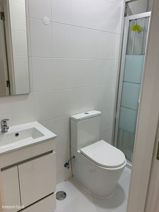 Luminoso apartamento T0 com 37 m2 para arrendar