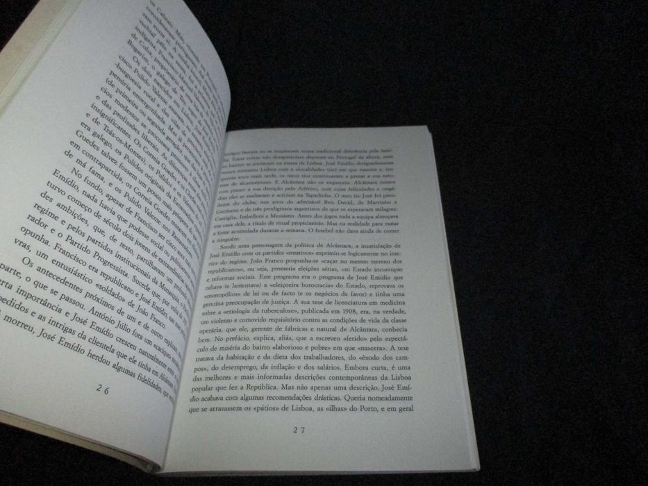 Livro Retratos e Auto Retratos Vasco Pulido Valente