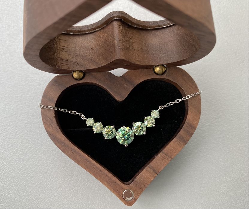 Кольє муассаніти 2.8 ct синьо-зелений муассанит