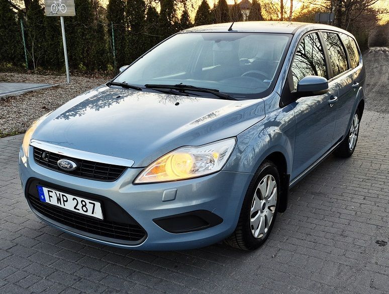 Ford Focus 1.8 Benzyna Klima Elektryka Grzane fotele Bardzo Ładny