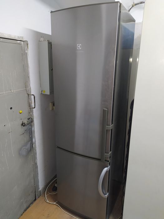 Холодильник Electrolux