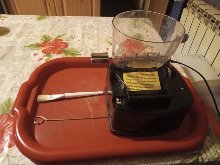 Elektryczna nabijarka do papierosów C77
Elektryczna Nabijarka do Papie