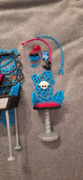 Frankie stein vanity toaletka monster high lalka lalki basic