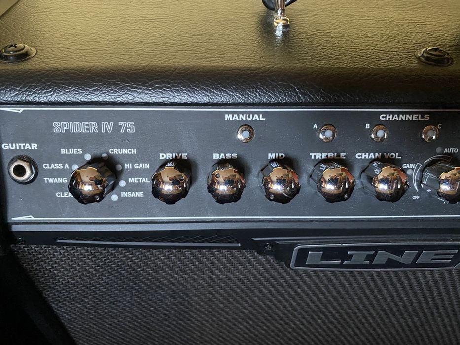 Amplificador Line 6 Spider IV 75 watts