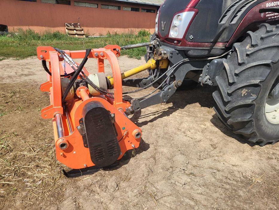 Potężny mulczer tylno boczny na pantografie Kosiarka Bijakowa 245APP