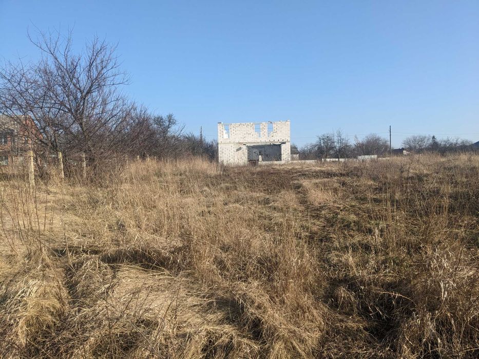 Двоповерховий капітальний будинок