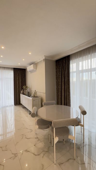 Розкішний будинок в Підлужжі!