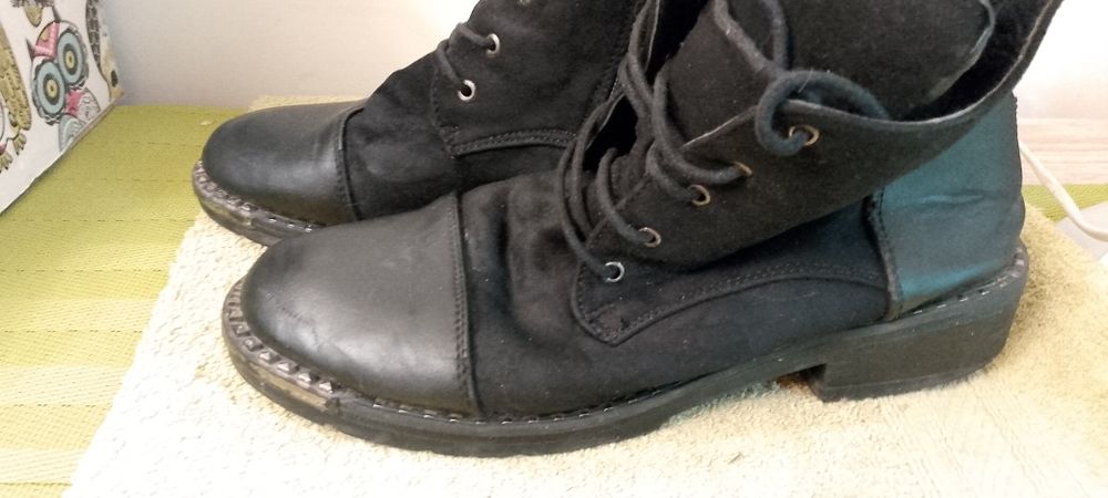 Czarne buty rozm.40