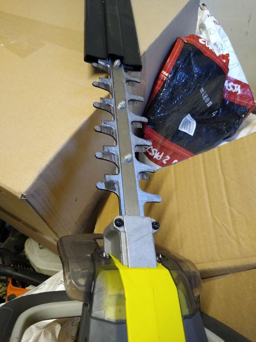 RYOBI Nożyce piła sieciowa