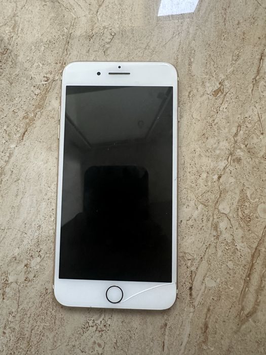 Продам Айфон 7 +
