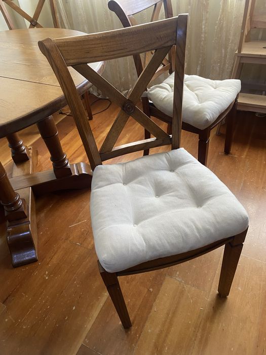 Mesa extensivel com 5 cadeiras