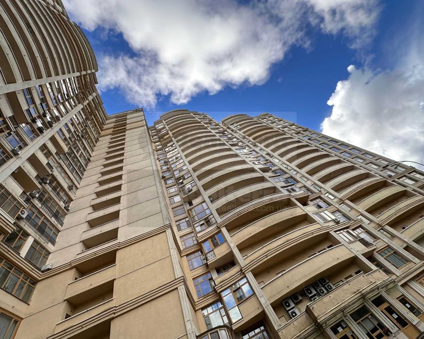 Простора і мебльована, 85 кв.м. в ЖК Golden Park, Парково-Сирецька, 4-В