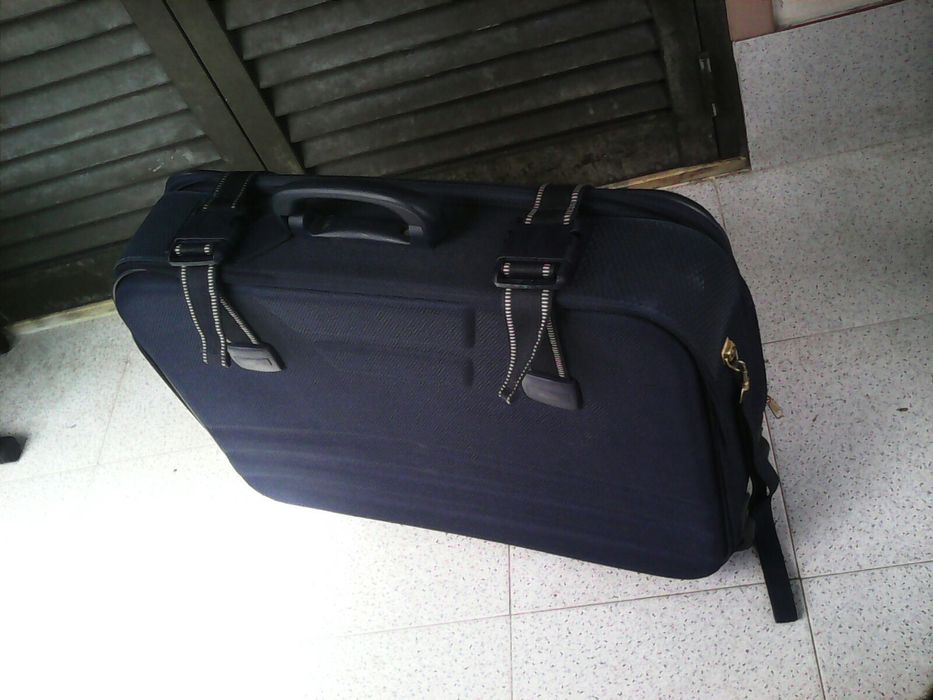 Mala de viagem como nova