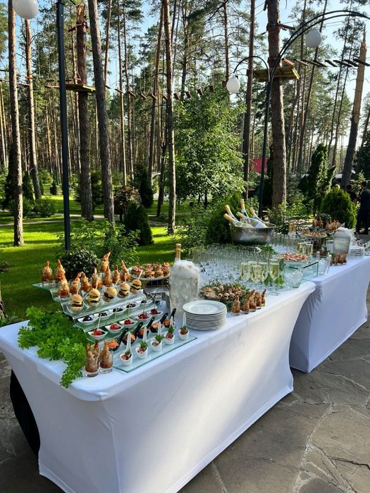 Оренда фуршетних столів