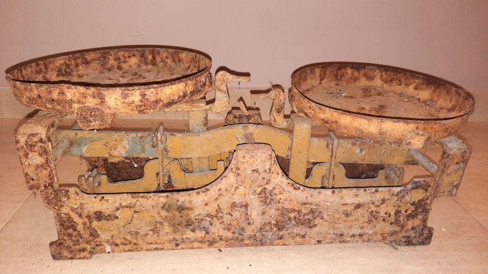 Waga szalkowa zabytkowa