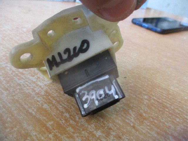 Botão / interruptor 4 piscas MITSUBISHI L 200 / Triton Pick Up (KA_T,