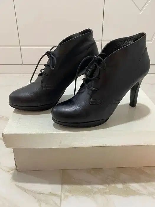 Шкіряні жіночі напів черевики