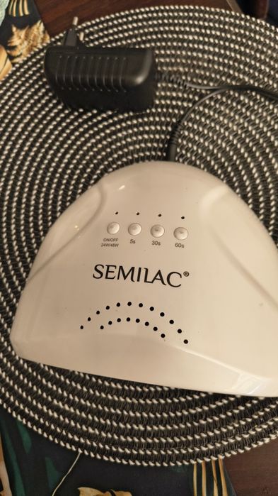 Lampa do manicure hybrydowego
