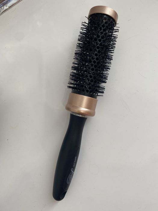 Продам два брашинга пррфесиональная расческа