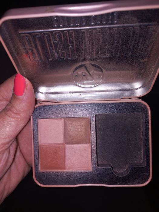 Brązery do konturowania-cienie