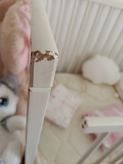 Berço e colchão IKEA