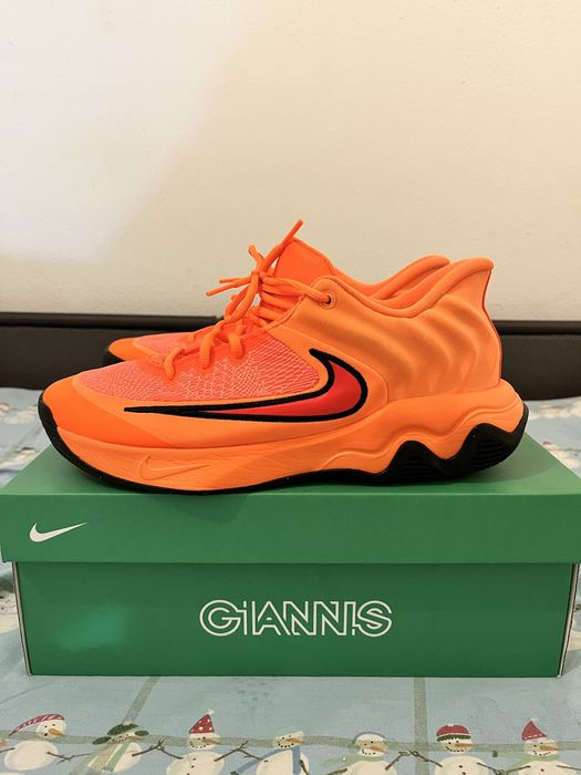 NIKE Giannis Laranjas