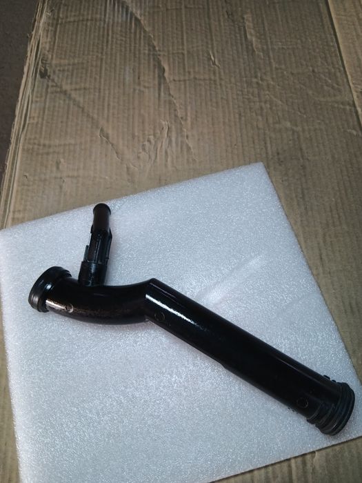 Tubo de água Volkswagen Golf VI 1.2i também usado em Seat e Audi
