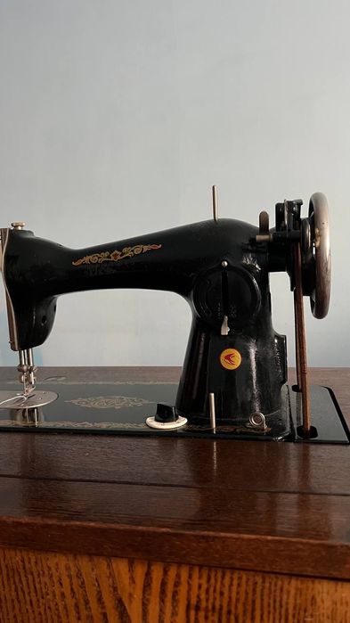 Швейна машинка (ножна)
