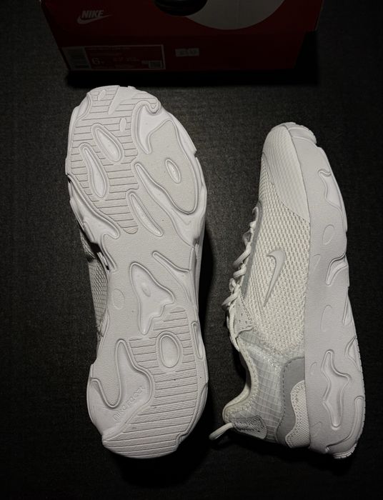 Кросівки Nike React Live GS, розмір 37, Оригінал!