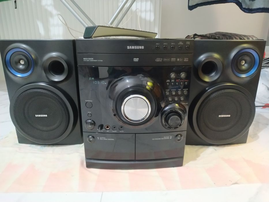 Музыкальный центр Samsung