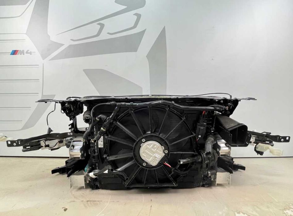 BMW 5 G30 G31 Передня панель телевізор