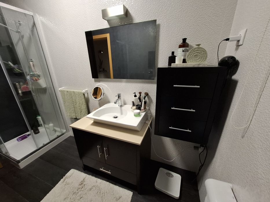 Móvel casa de banho e torneira