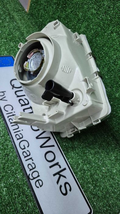 Otica Farol Direito Renault 21 Trafic 1987 em Diante Ref. BRN721-16000 NOVO DENJI
