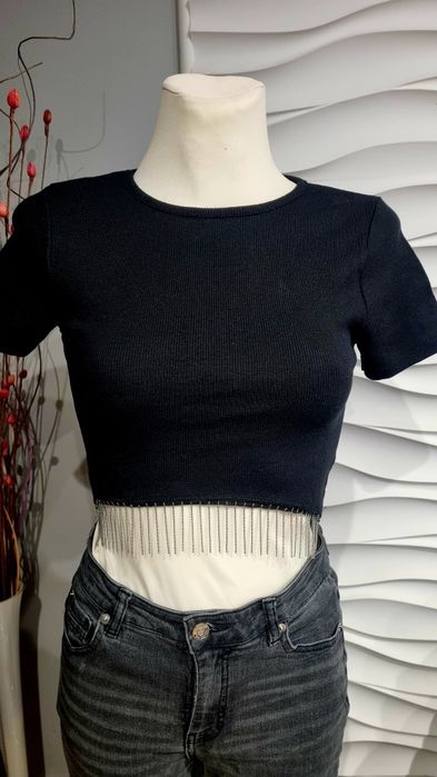 Top czarny 38 M crop top